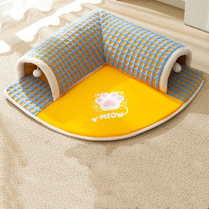 Winter Indoor Warm Plush Cat Bed with Reindeer Appearance Hide and